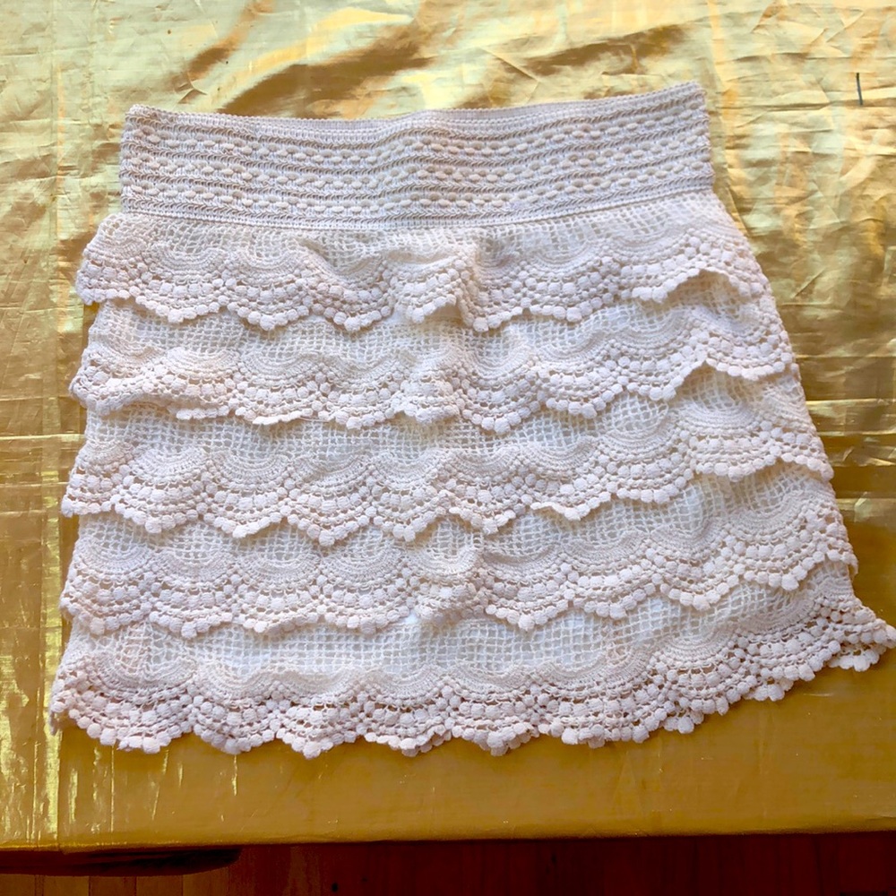 Caren Forbes scallop lace mini skirt one size